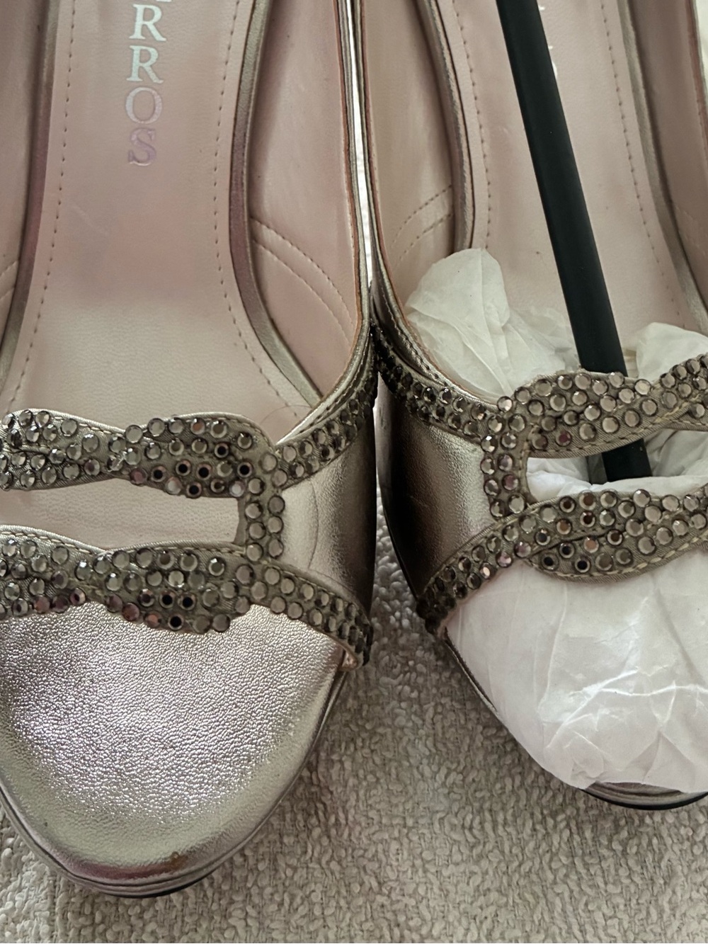 Caparros Metallic Rose Heels with Crystal-Trim Peep Toe 6 1/2 - Picture 7 of 9